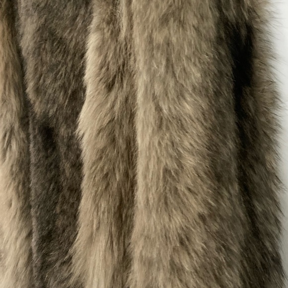 Stunning Genuine Siberian Silver Fox Fur Coat - Picture 8 of 9